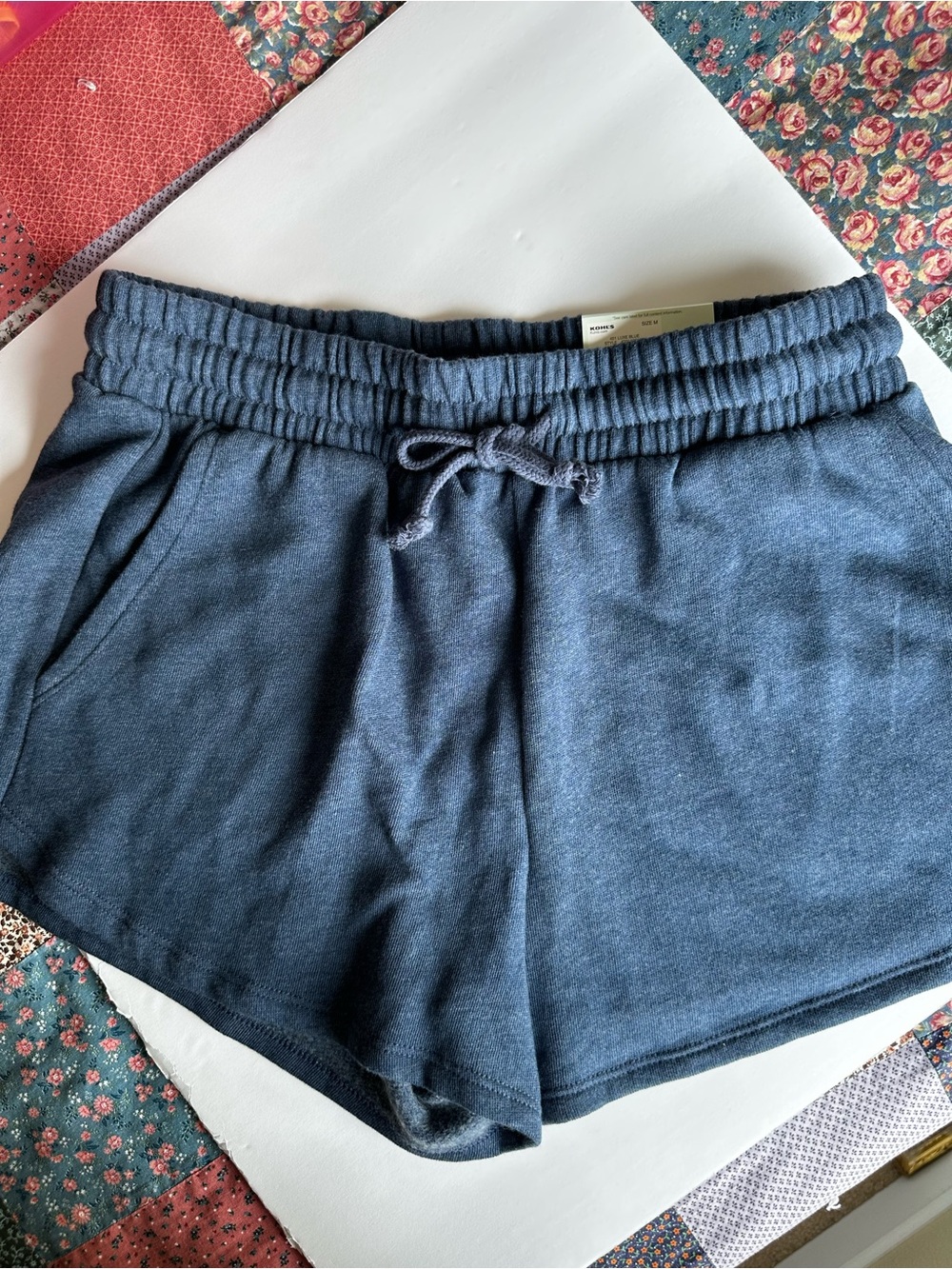 SO NWT Juniors Dept. size M medium The favorite short dolphin short blue